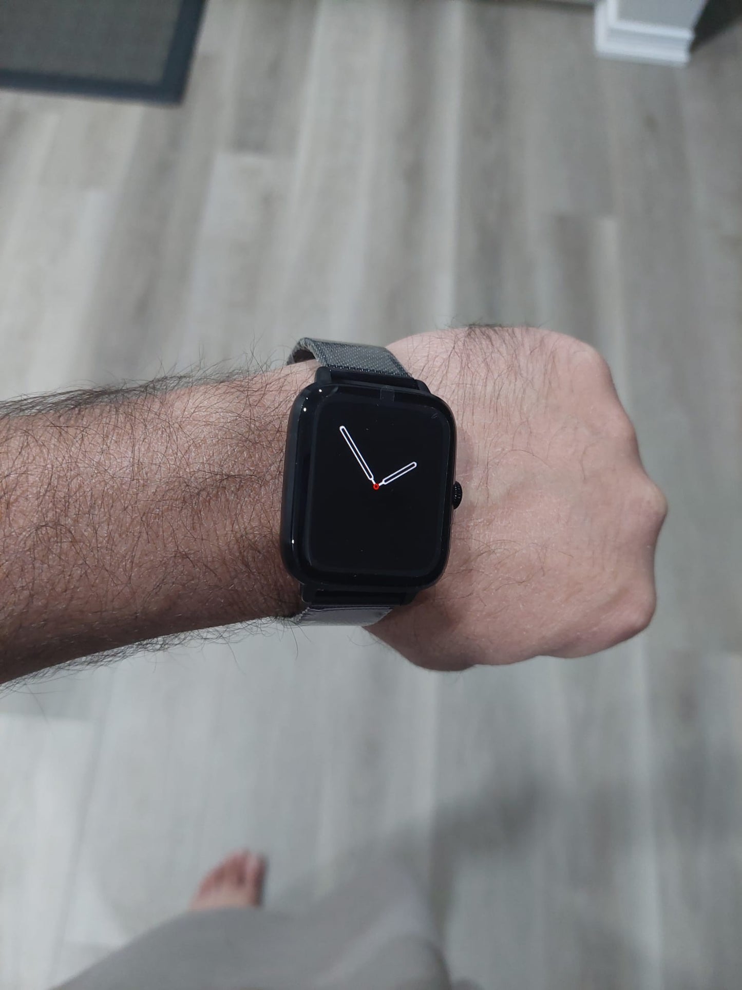 iS102 Smart Watch | Bluetooth Calling & Text