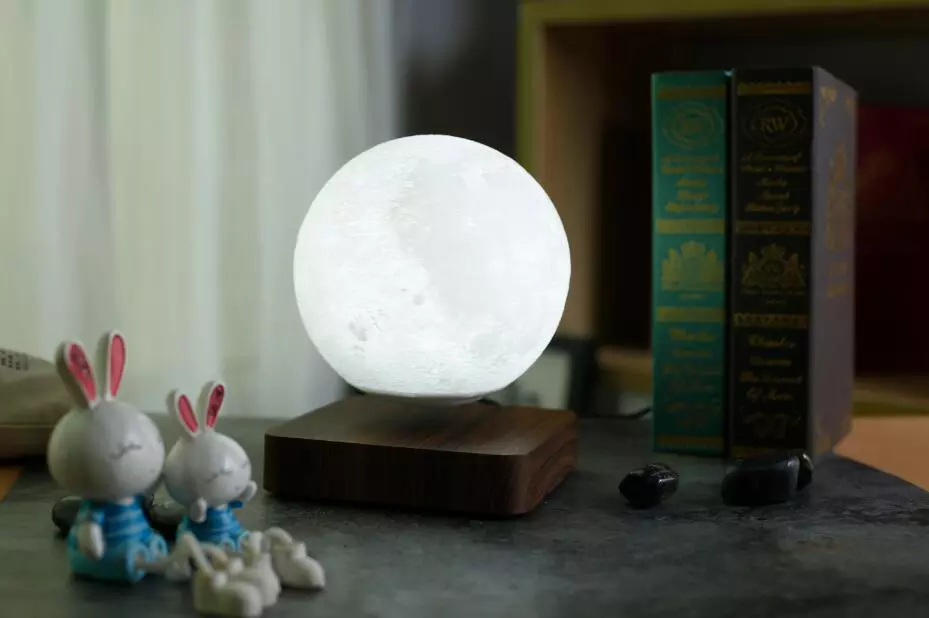 ISPEKTRUM iSL1 Levitating Moon Lamp - ISPEKTRUM Lamps